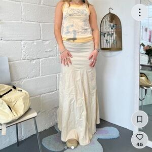 Vintage early 00s cream nylon long skirt. size L on the tags